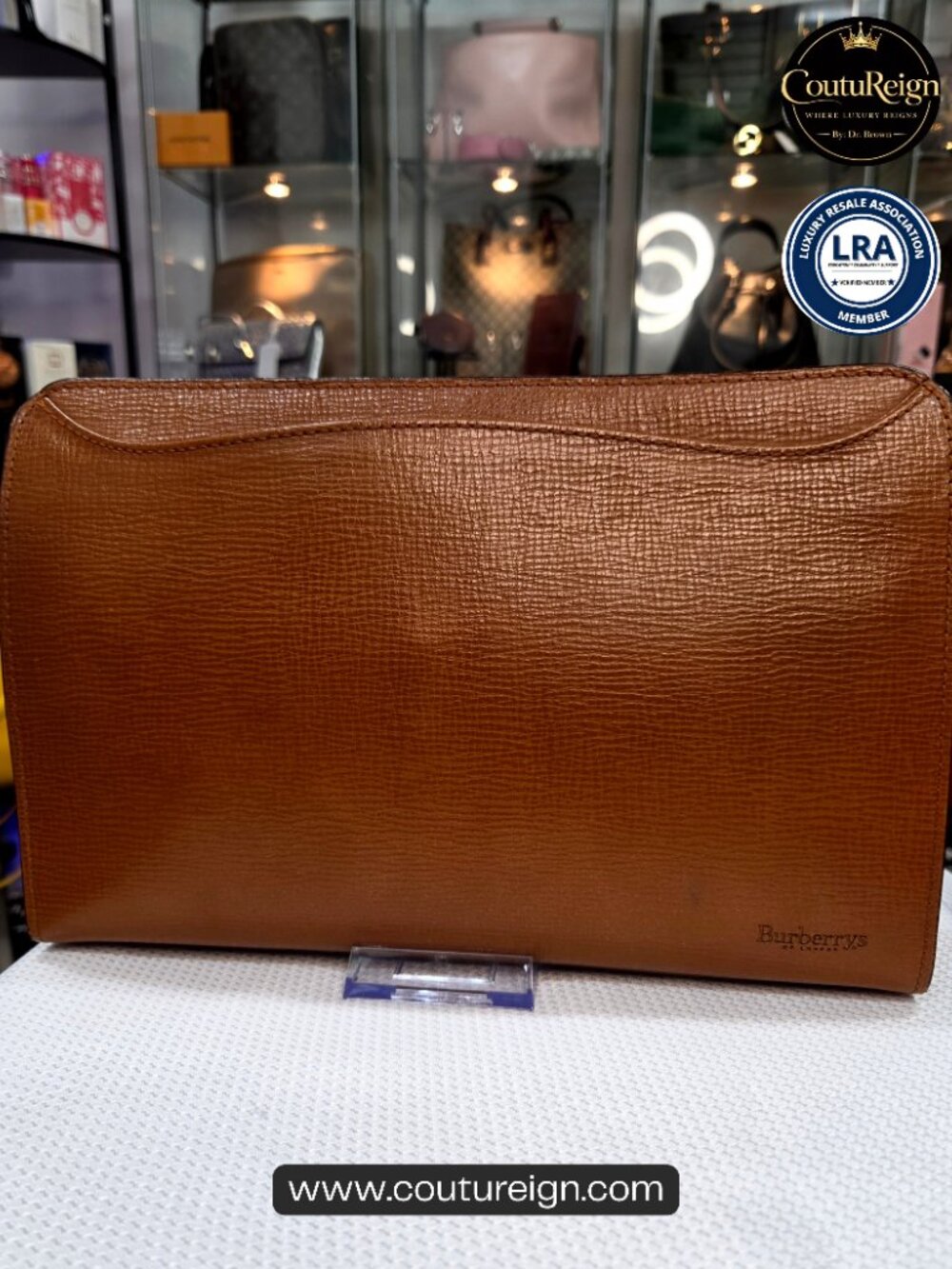 Vintage Burberrys leather clutch bag